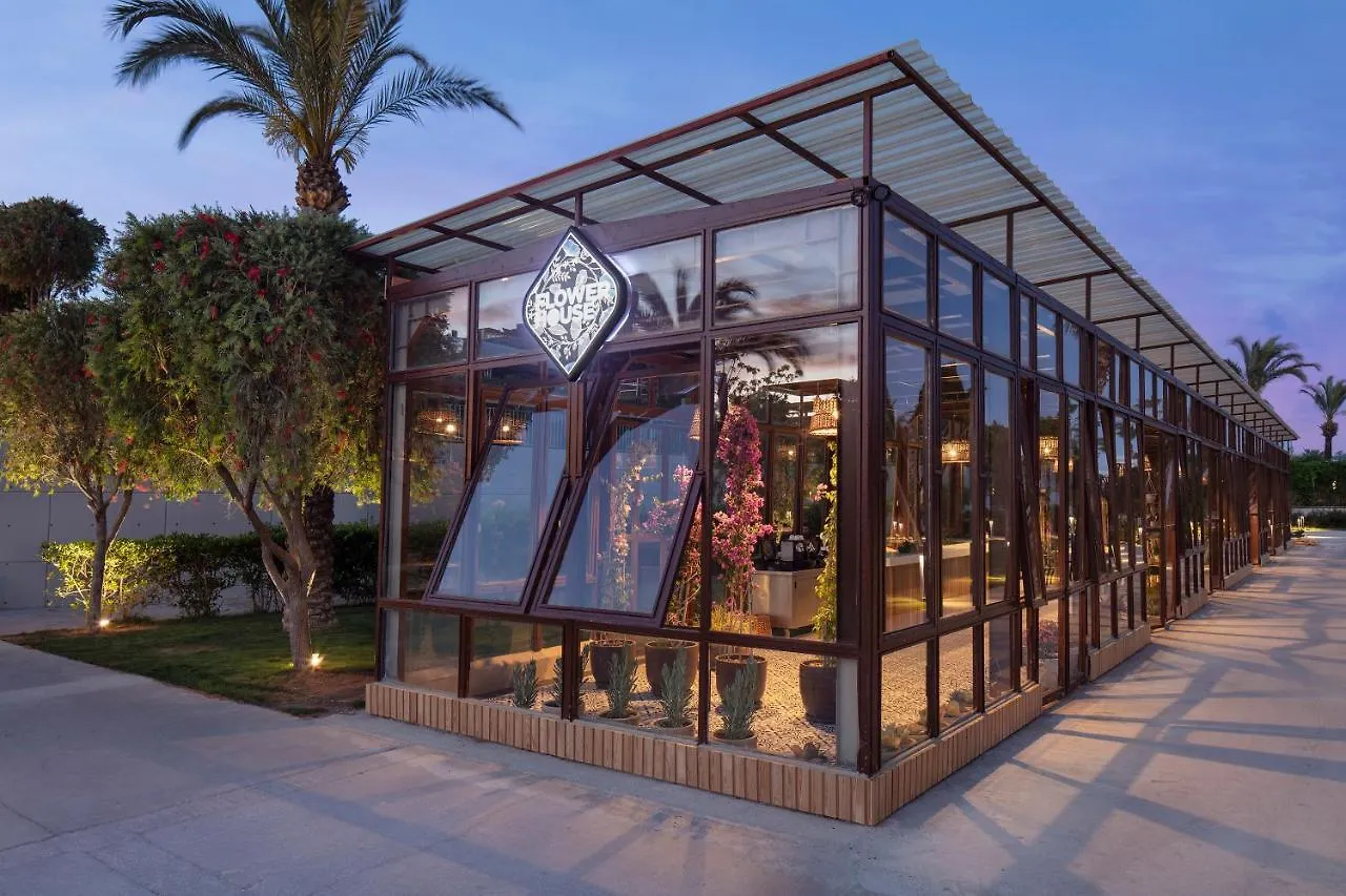 Nirvana Cosmopolitan Hotel - Convention & Sports Center Antalya 5*,  Turcia